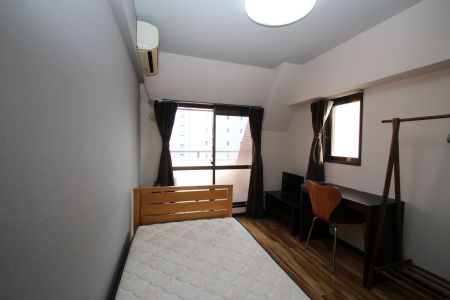 ロマネスク白金第２　C